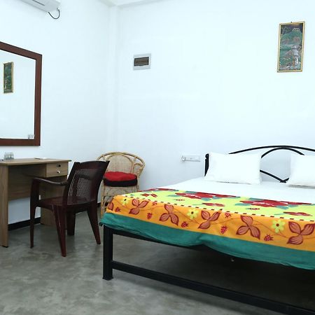 Sandy Palms Guesthouse Hikkaduwa Ngoại thất bức ảnh