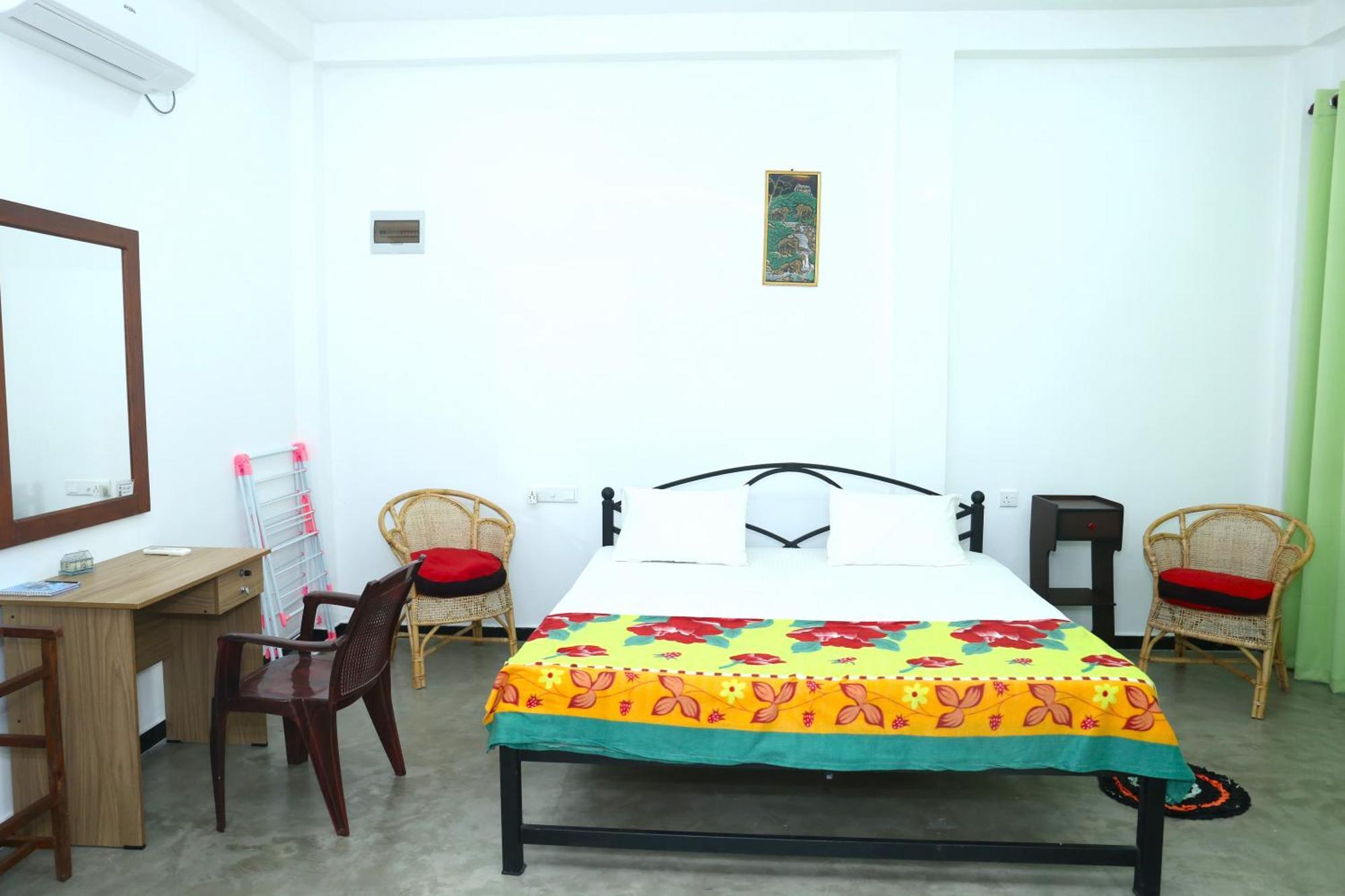 Sandy Palms Guesthouse Hikkaduwa Ngoại thất bức ảnh