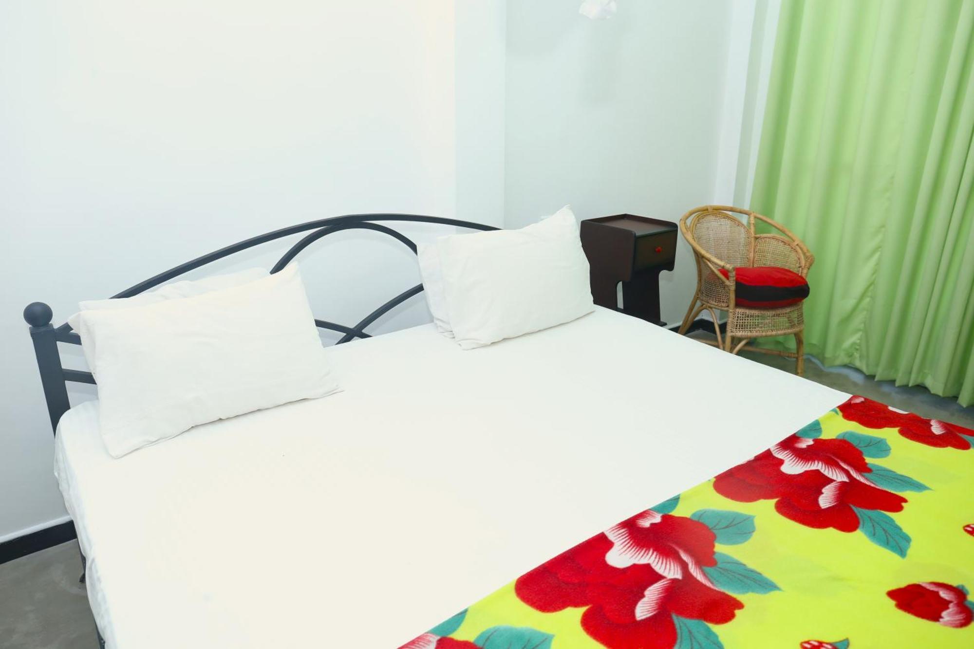 Sandy Palms Guesthouse Hikkaduwa Ngoại thất bức ảnh